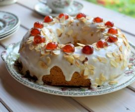 Torta di ciliegie fresche